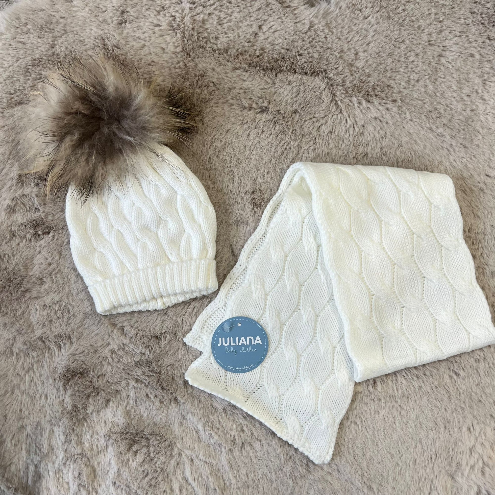 Cappellino e sciarpa in varie colorazioni panna - Juliana