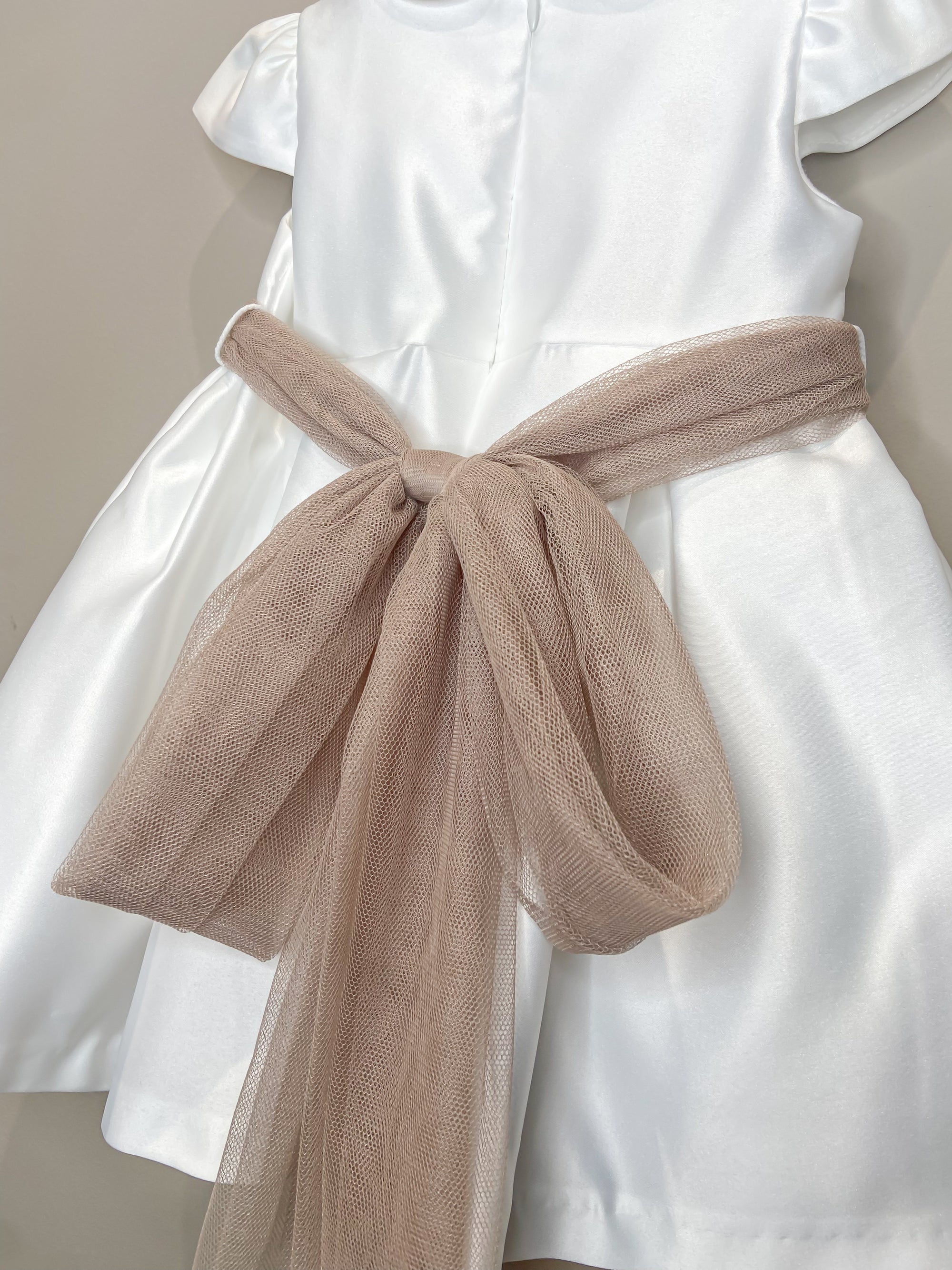 Vestitino Cerimonia Bianco con Fascia in Tulle Tortora - Ninnaoh