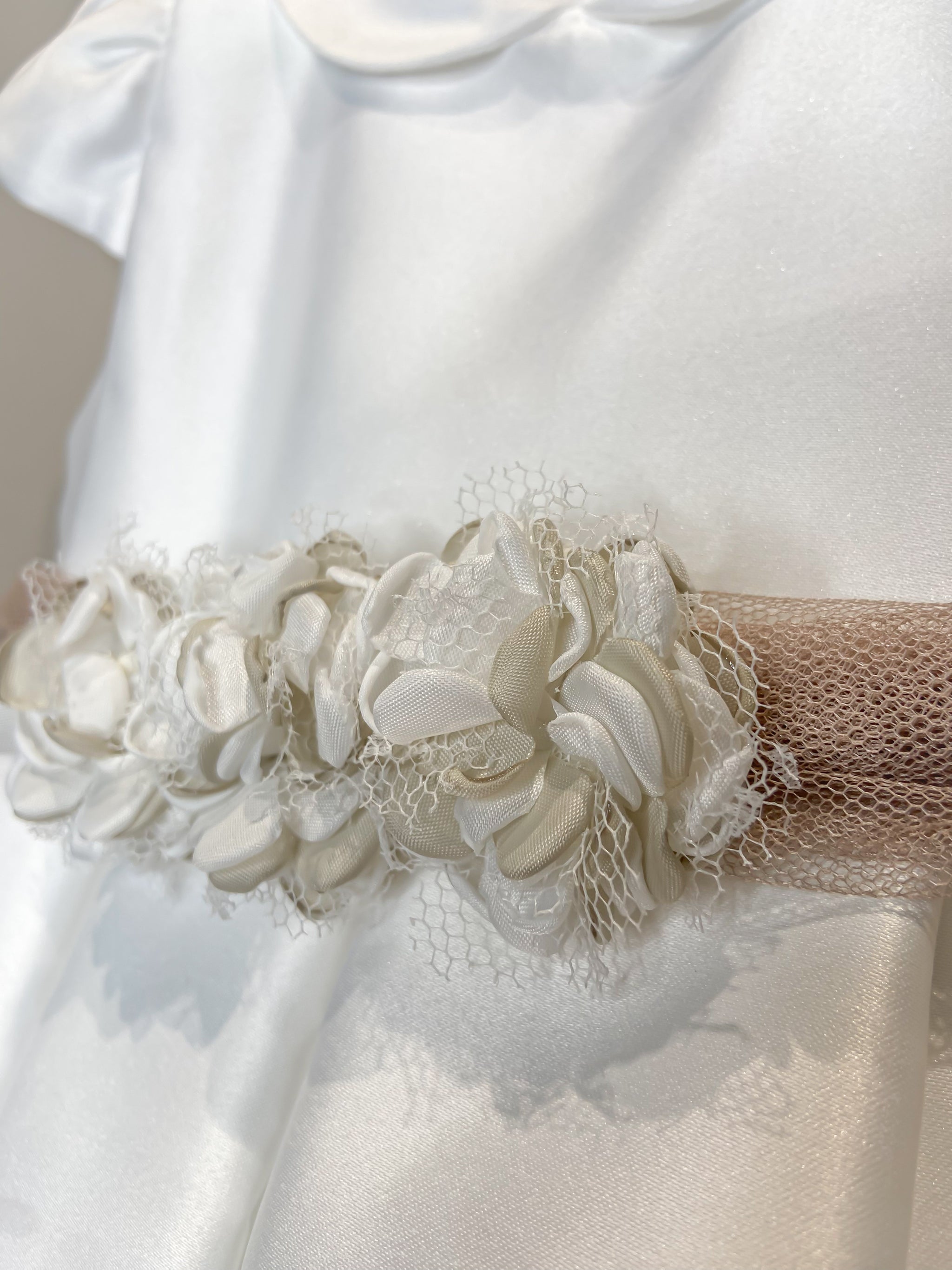 Vestitino Cerimonia Bianco con Fascia in Tulle Tortora - Ninnaoh