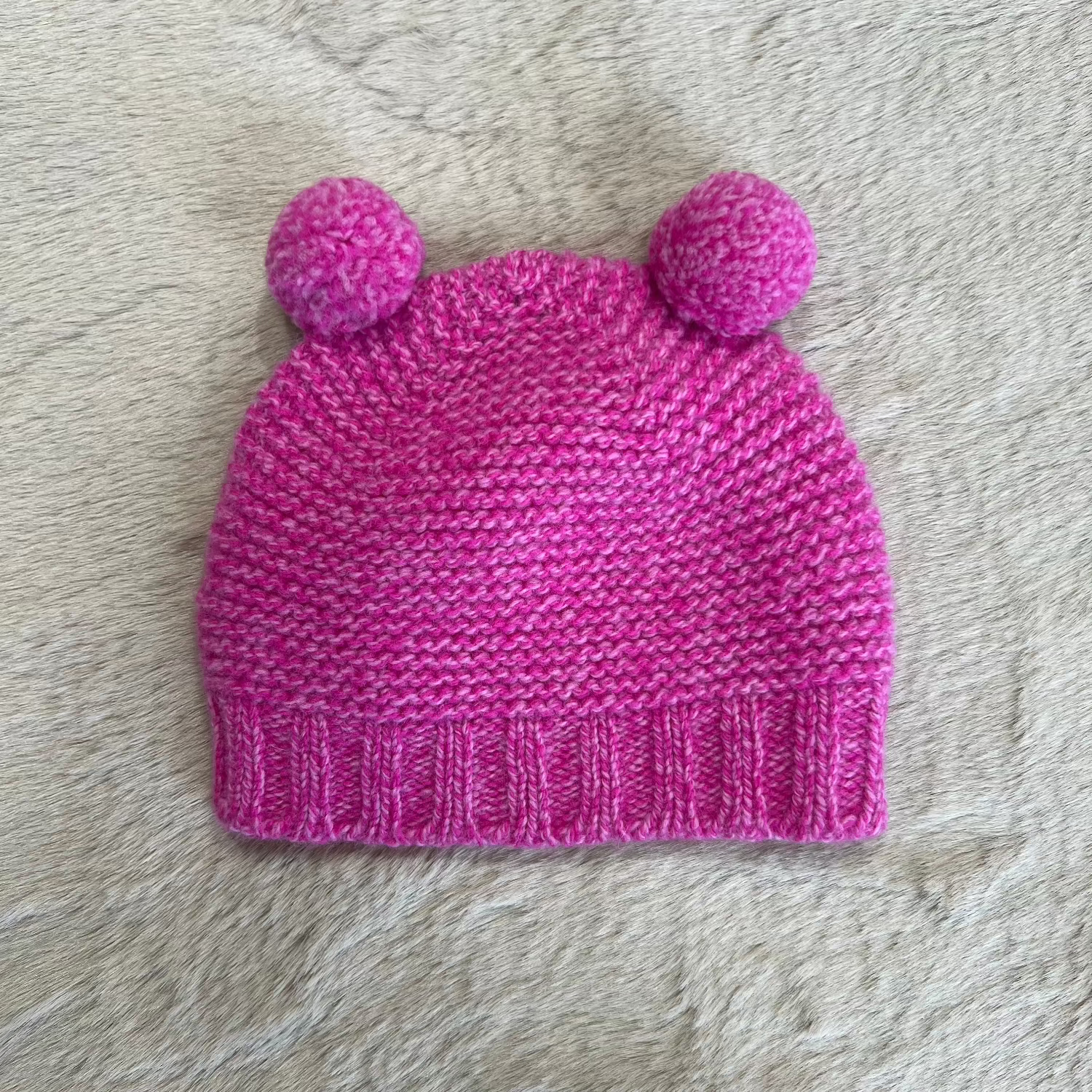 Cappellino in varie colorazioni e misure in LANA MERINOS e CASHMERE - WEDOBLE