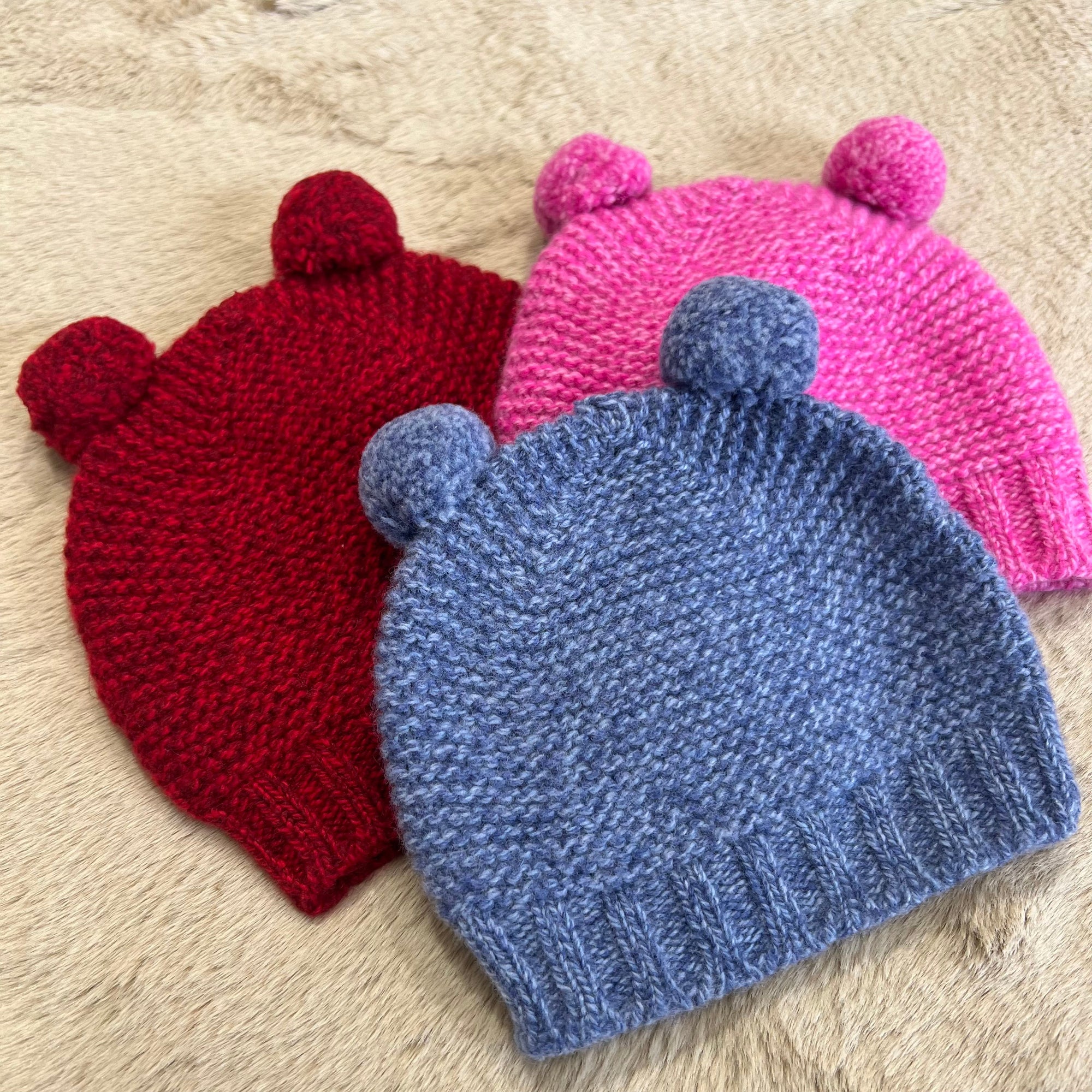 Cappellino in varie colorazioni e misure in LANA MERINOS e CASHMERE - WEDOBLE