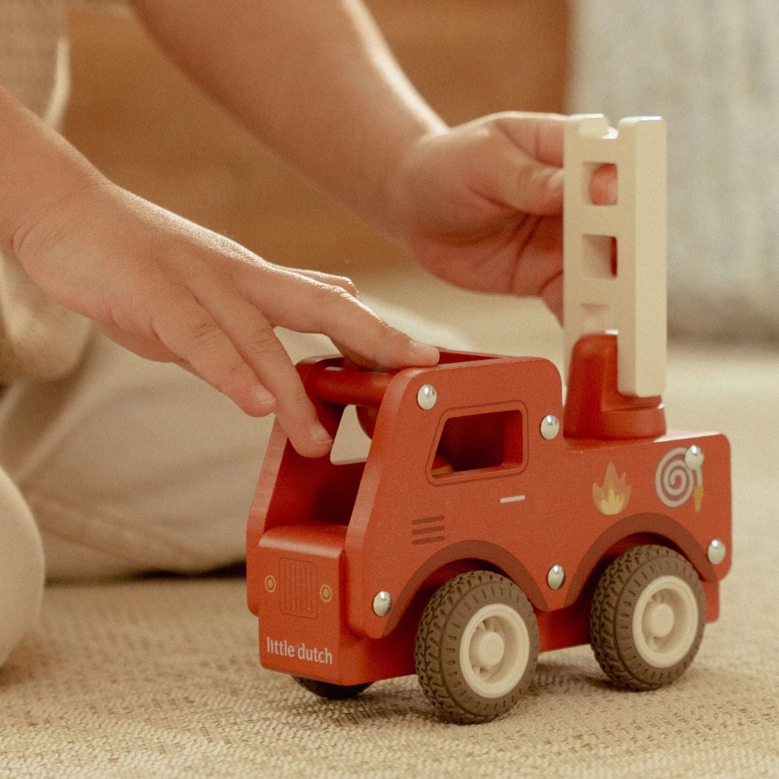 Camion dei pompieri con personaggio - Little Dutch