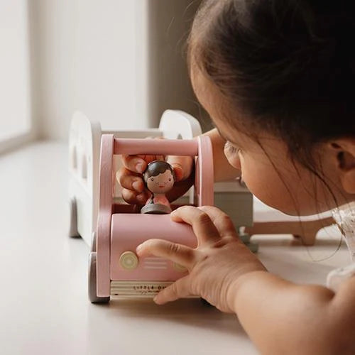 Macchina con Caravan e Personaggi - Little Dutch