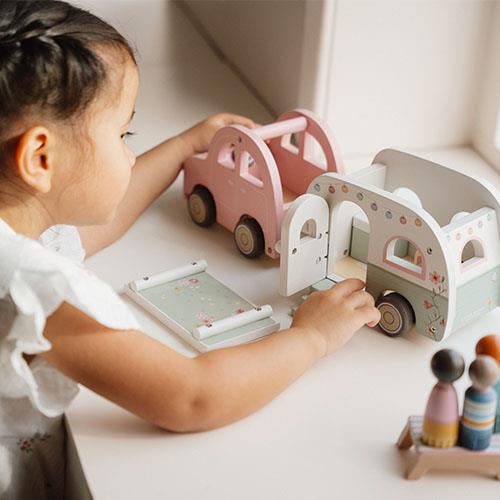 Macchina con Caravan e Personaggi - Little Dutch