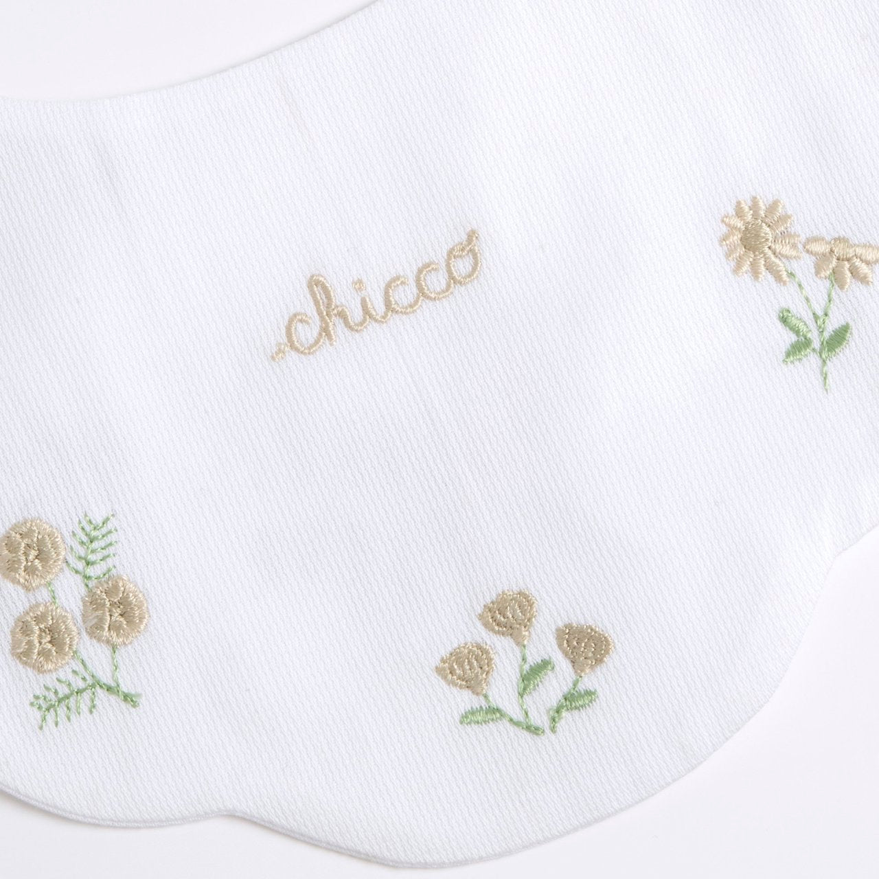 Bavaglino con ricamo fiori - Chicco
