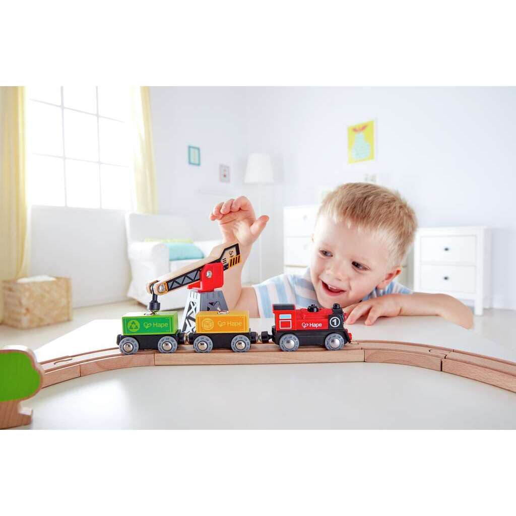 Pista con locomotiva a batteria e gru - Hape