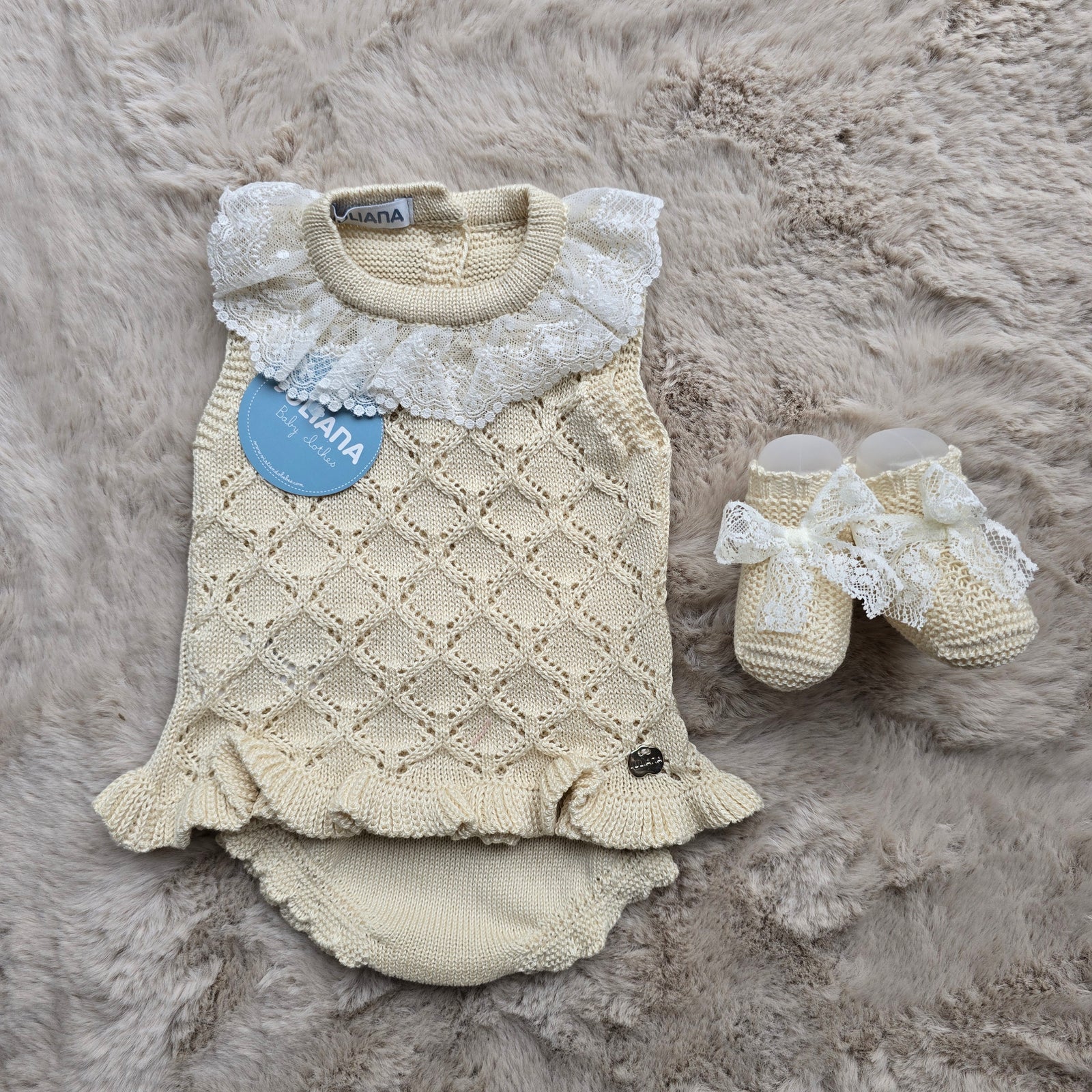 Completo 2 pezzi crema con rombi traforati e pizzo - Juliana