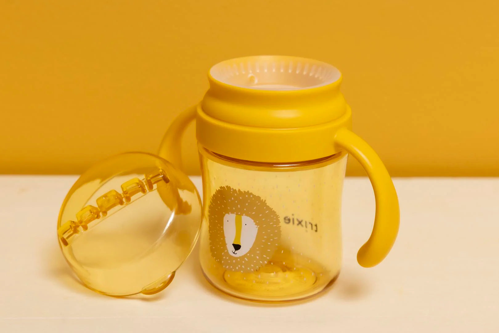 Tazza a 360° con manici Mr. Lion - Trixie