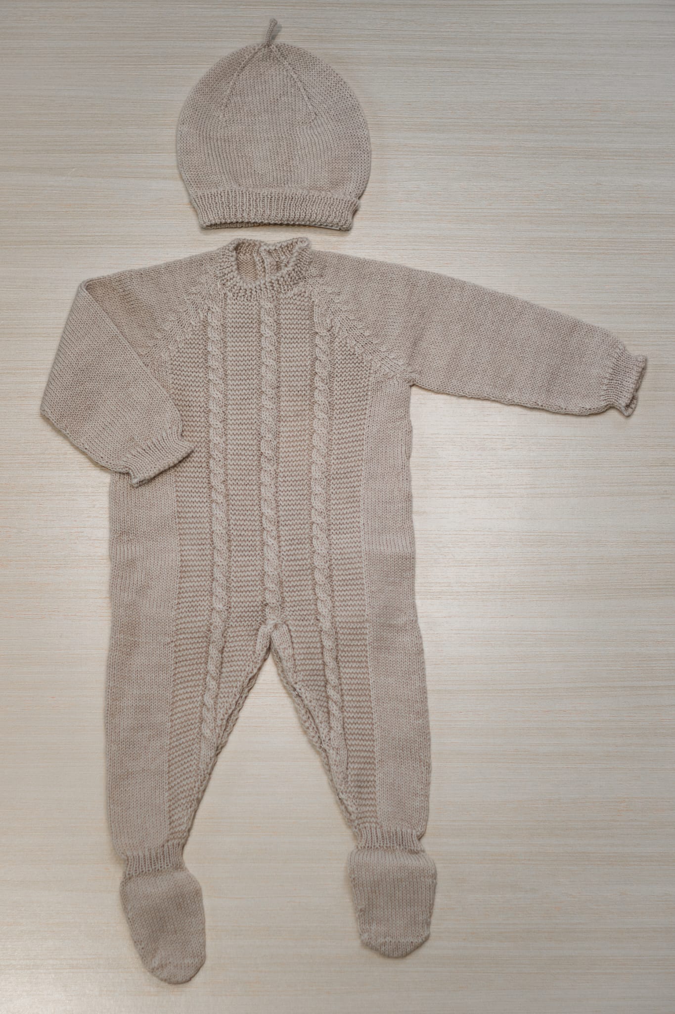 Tutina con cappellino beige - wedoble