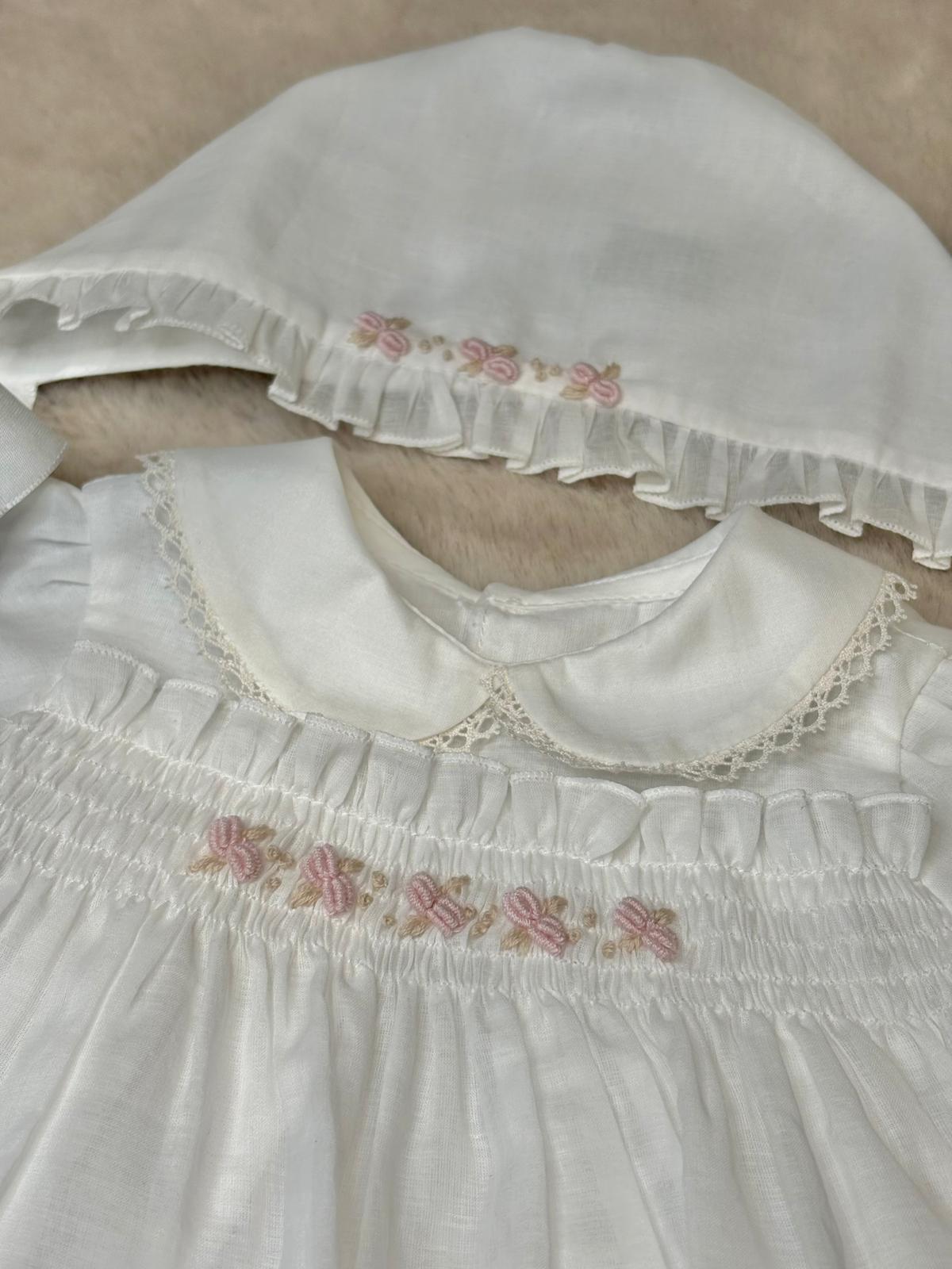 Vestitino con culotte, cuffietta e scarpina in filo - Marlù