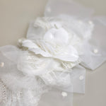 Fascetta Bianca in Tulle e Pizzo con Fiore in Rilievo - Marlù