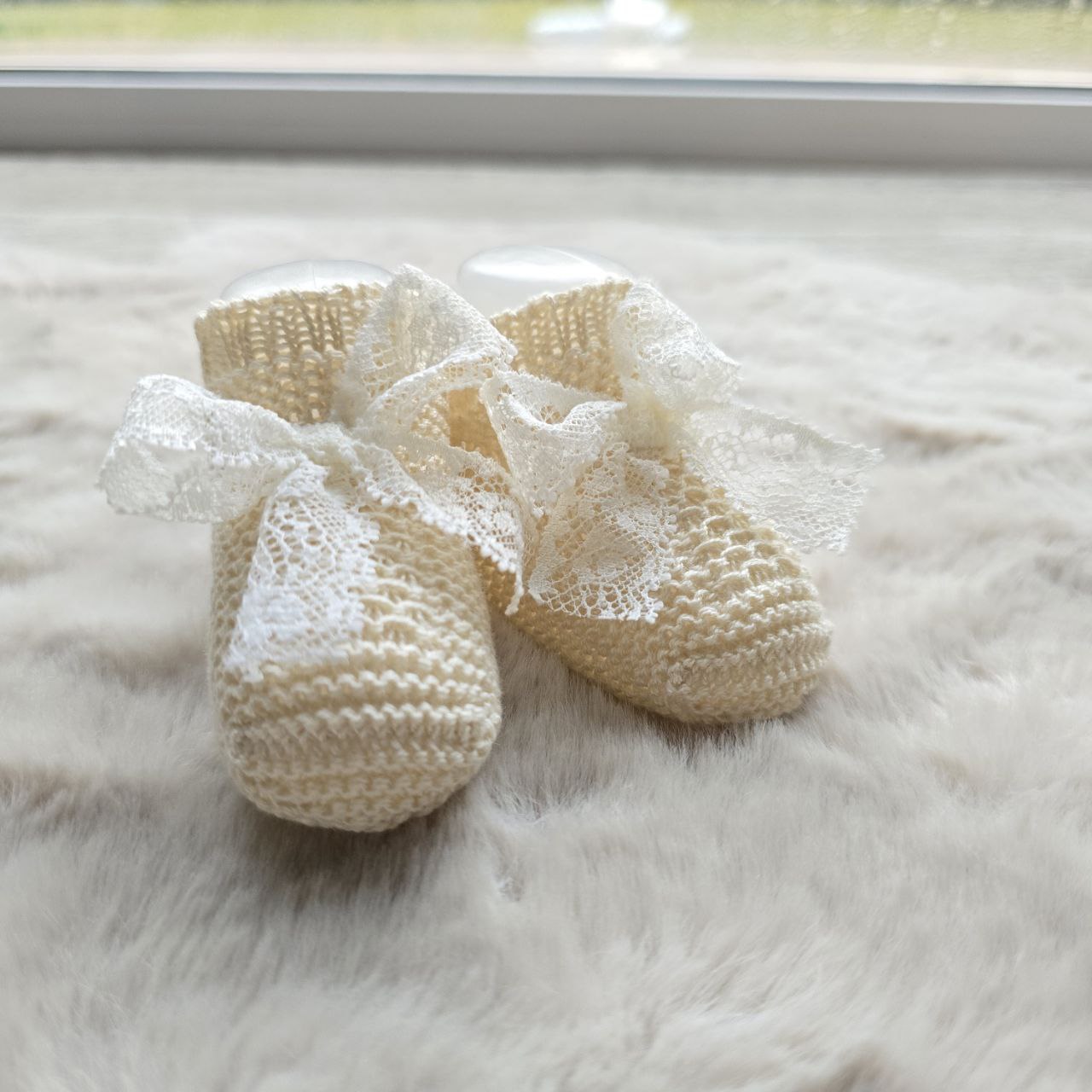 Completo 2 pezzi crema con rombi traforati e pizzo - Juliana